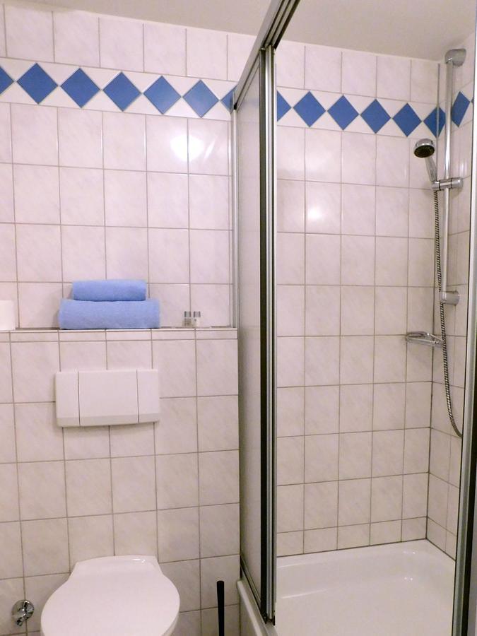 Das Weiss Blaue Haus Hotel Düsseldorf Camera foto